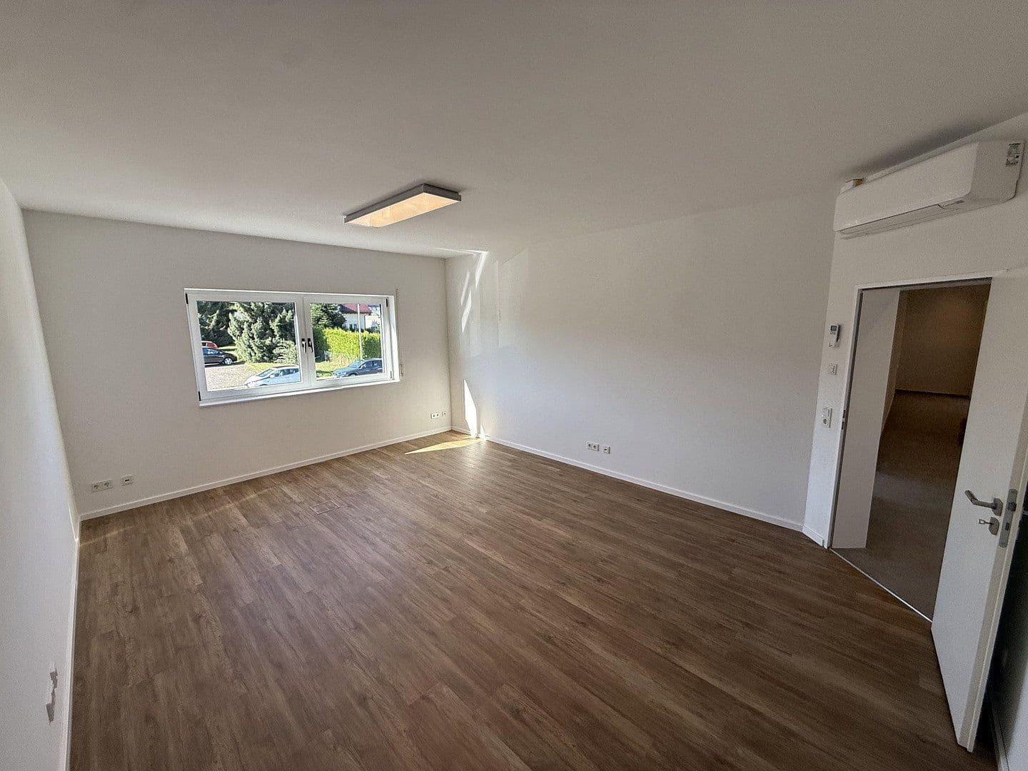 office to rent, 99 m², Nidderau, Hesse office to rent, 99 m², Nidderau, Hesse