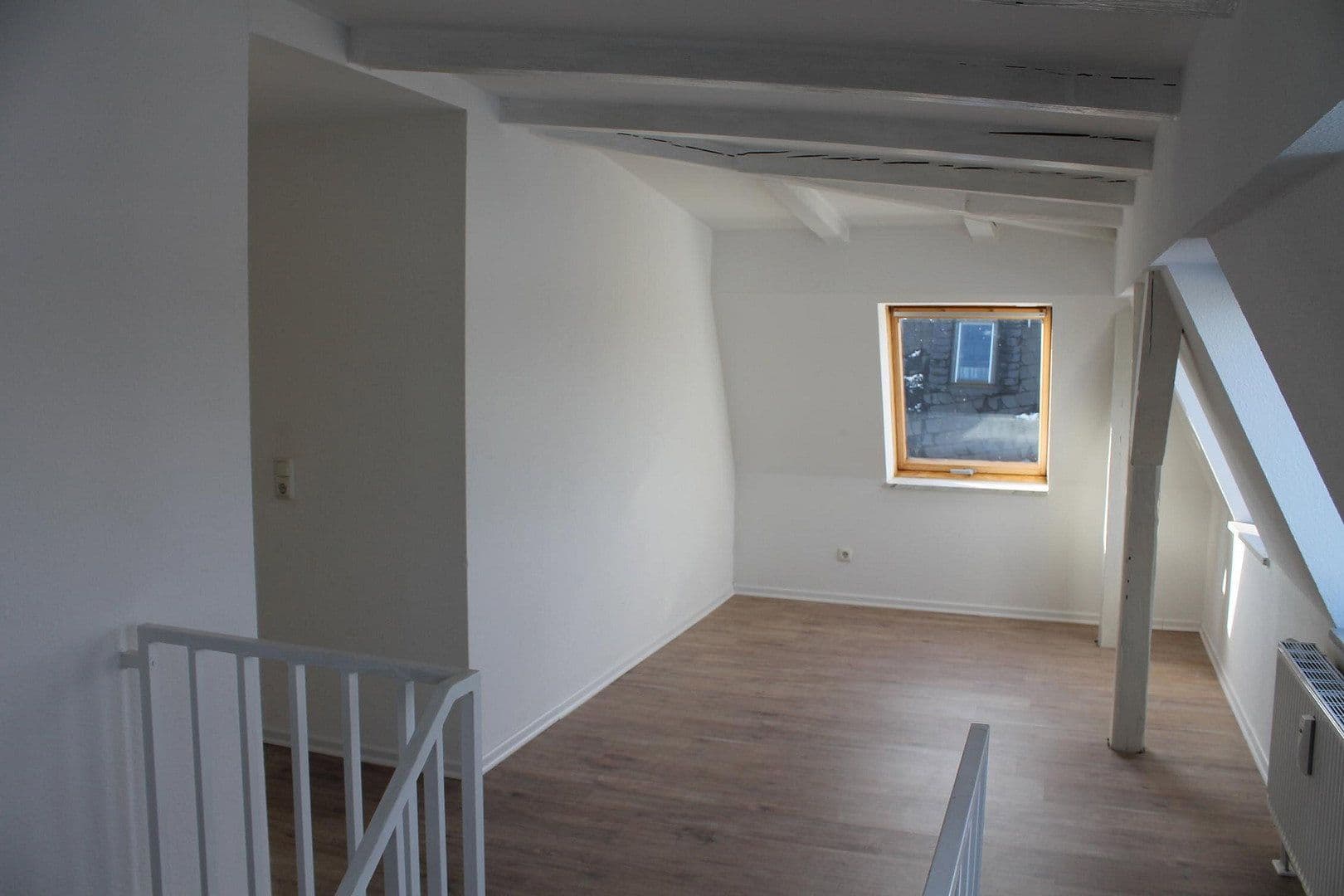 3 bedroom with open-plan kitchen flat to rent, 107 m², Friedrich-Engels-Straße 49, Zwickau, Saxony 3 bedroom with open-plan kitchen flat to rent, 107 m², Friedrich-Engels-Straße 49, Zwickau, Saxony