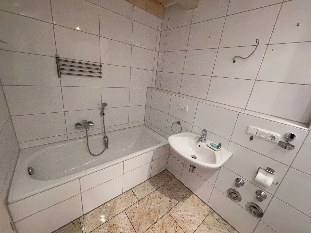 4 bedroom flat to rent, 104 m², Hattersheim am Main, Hesse 4 bedroom flat to rent, 104 m², Hattersheim am Main, Hesse