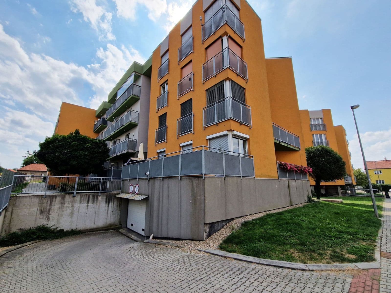 1 bedroom with open-plan kitchen flat to rent, 42 m², Meteorologická, Prague, Prague 1 bedroom with open-plan kitchen flat to rent, 42 m², Meteorologická, Prague, Prague