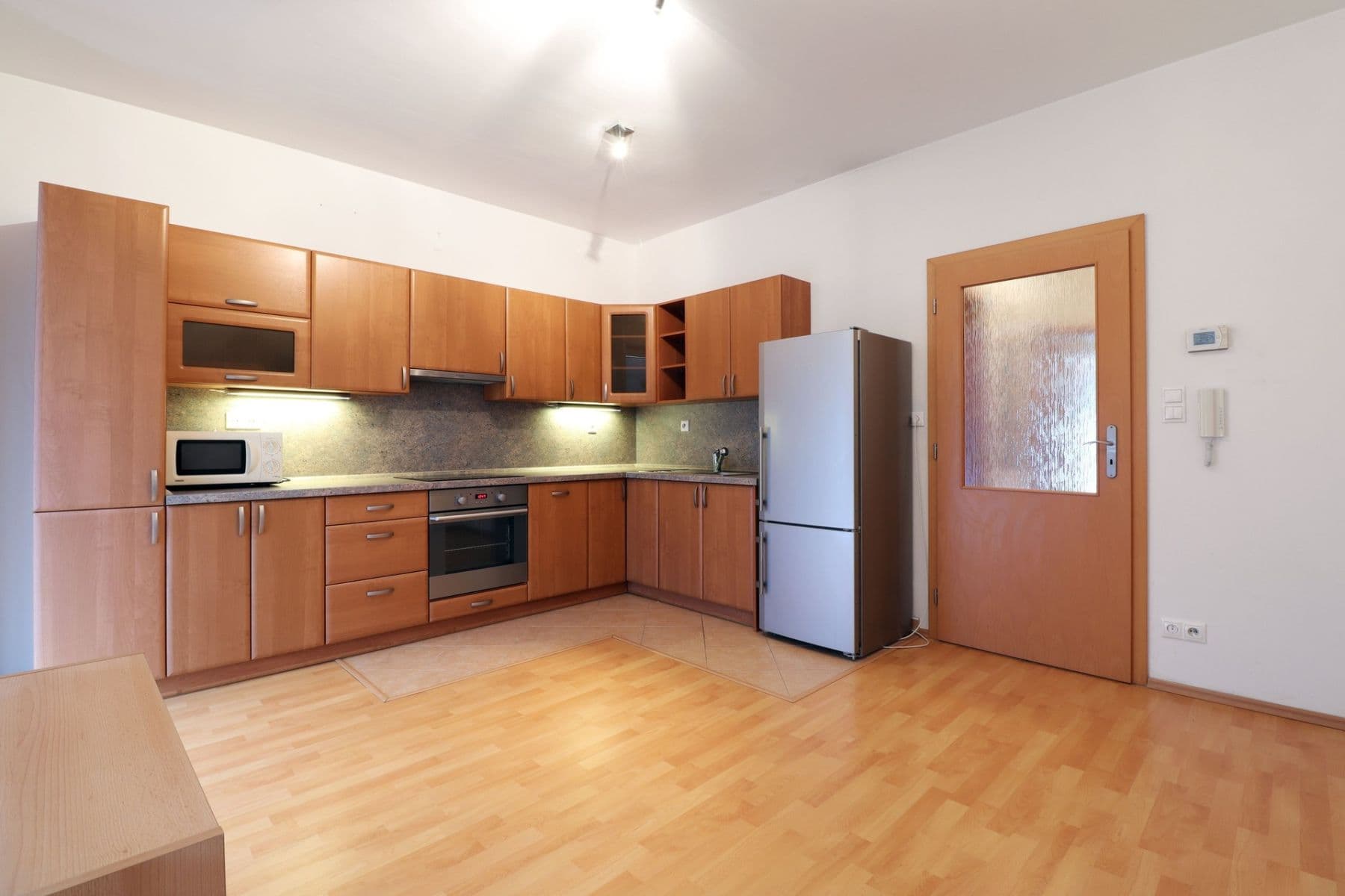 1 bedroom with open-plan kitchen flat to rent, 42 m², Meteorologická, Prague, Prague 1 bedroom with open-plan kitchen flat to rent, 42 m², Meteorologická, Prague, Prague