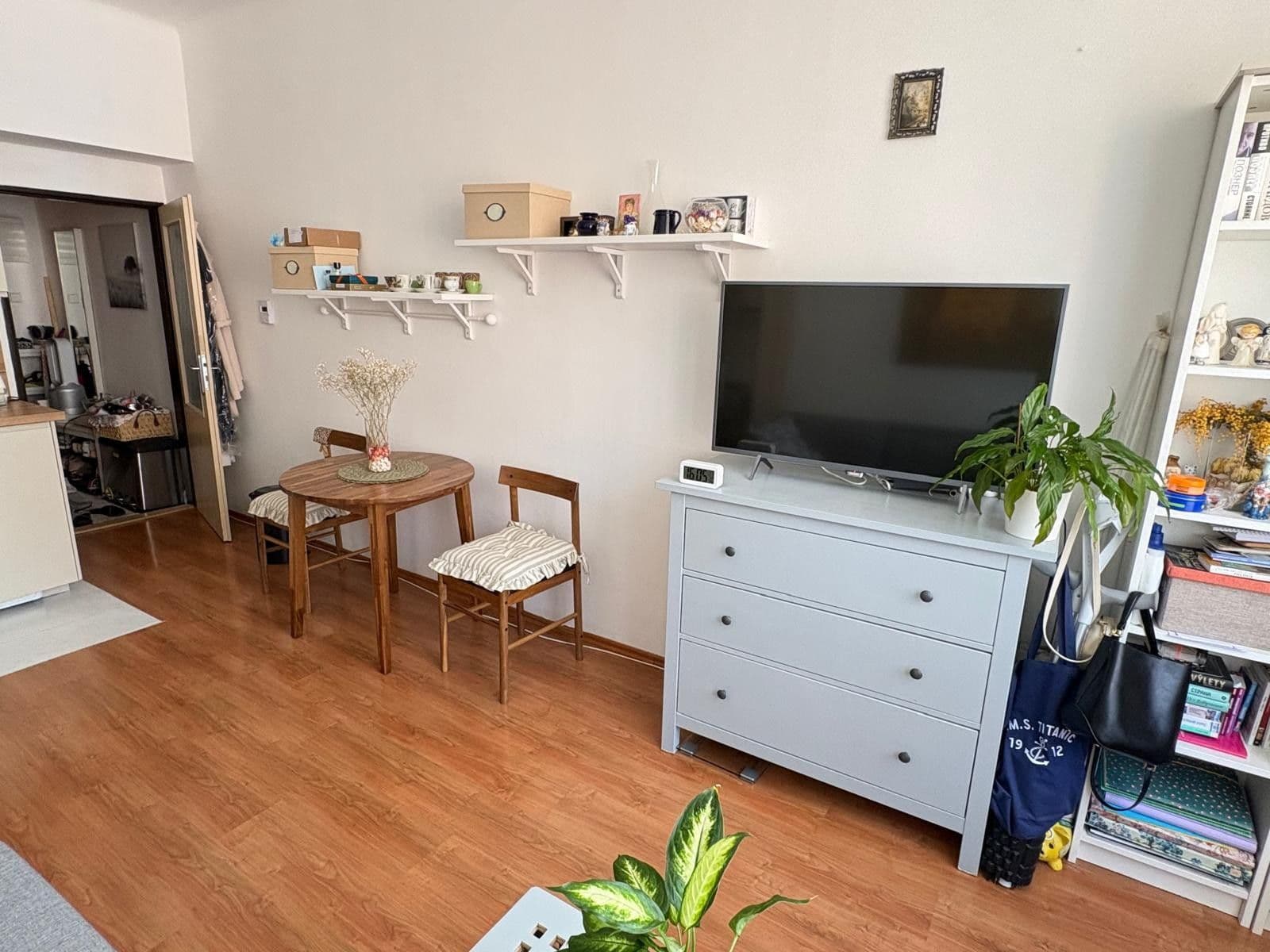Studio flat to rent, 25 m², Poupětova, Prague, Prague Studio flat to rent, 25 m², Poupětova, Prague, Prague
