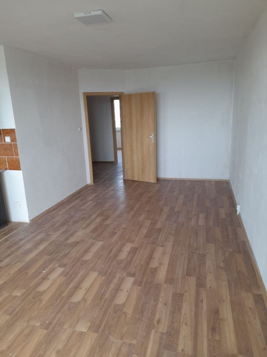 2 bedroom with open-plan kitchen flat to rent, 69 m², Hamerská, Litvínov, Ústecký Region 2 bedroom with open-plan kitchen flat to rent, 69 m², Hamerská, Litvínov, Ústecký Region