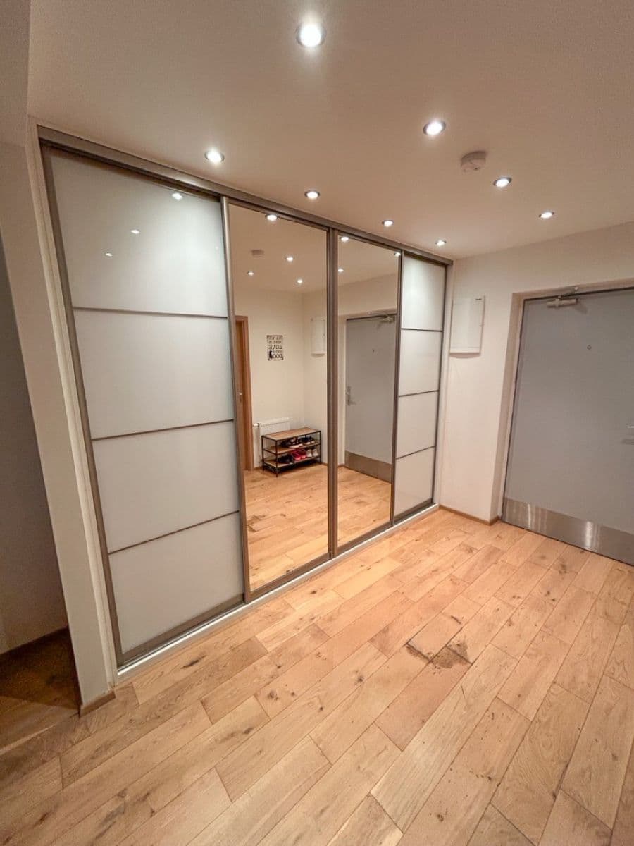 1 bedroom with open-plan kitchen flat for sale, 86 m², U Sladovny, Prague, Prague 1 bedroom with open-plan kitchen flat for sale, 86 m², U Sladovny, Prague, Prague