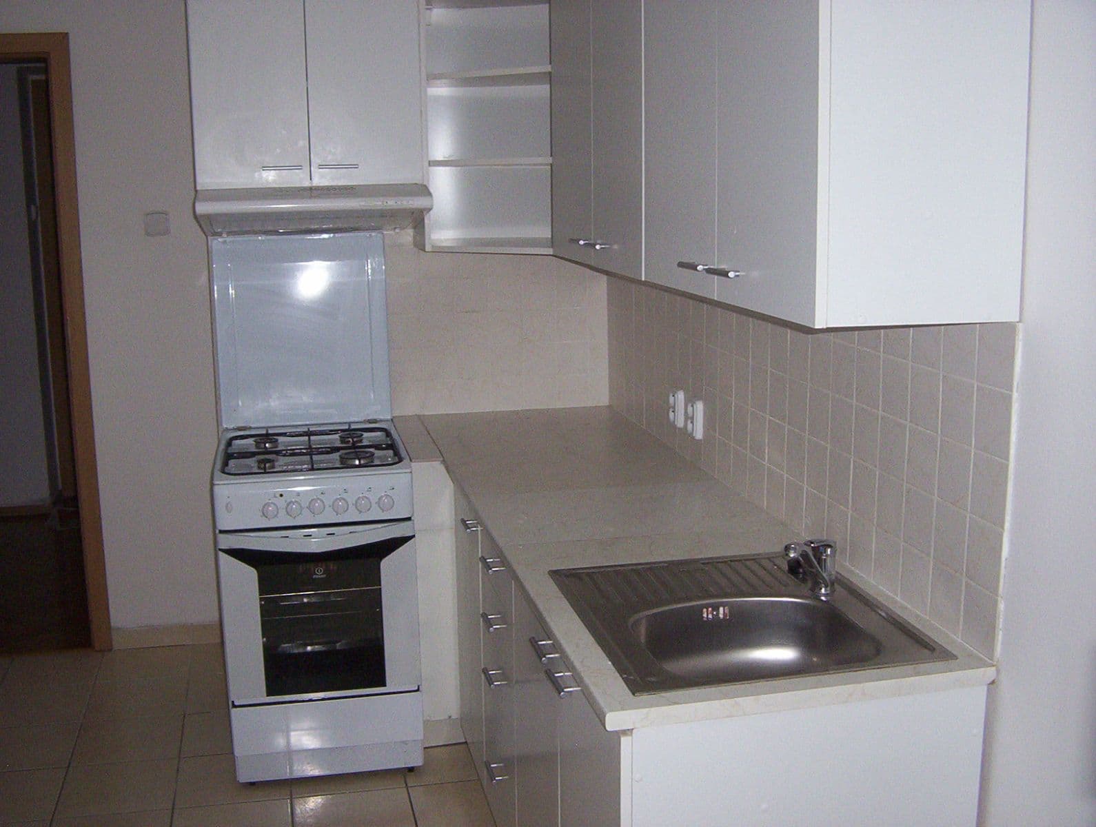 1 bedroom flat to rent, 40 m², Sibiřská, Brno, Jihomoravský Region 1 bedroom flat to rent, 40 m², Sibiřská, Brno, Jihomoravský Region
