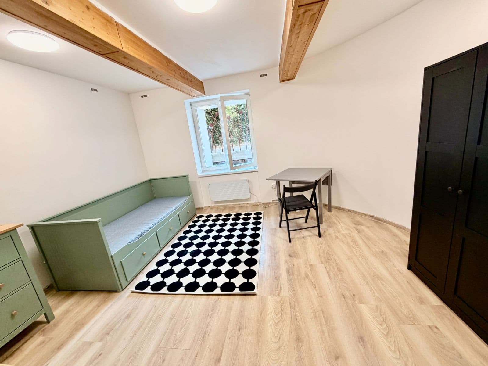 Studio flat to rent, 32 m², Bulharská, Prague, Prague Studio flat to rent, 32 m², Bulharská, Prague, Prague
