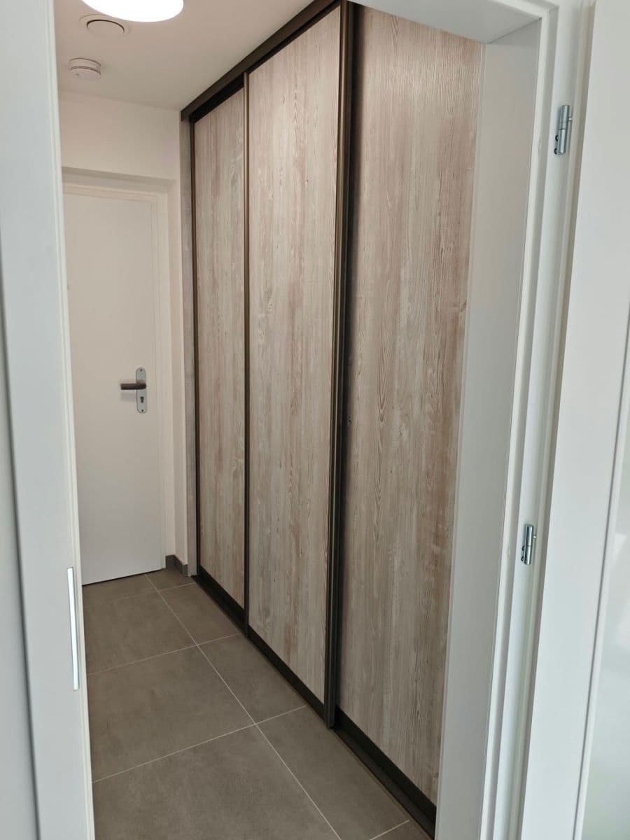 Studio flat to rent, 36 m², Ke Kříži, Prague, Prague Studio flat to rent, 36 m², Ke Kříži, Prague, Prague
