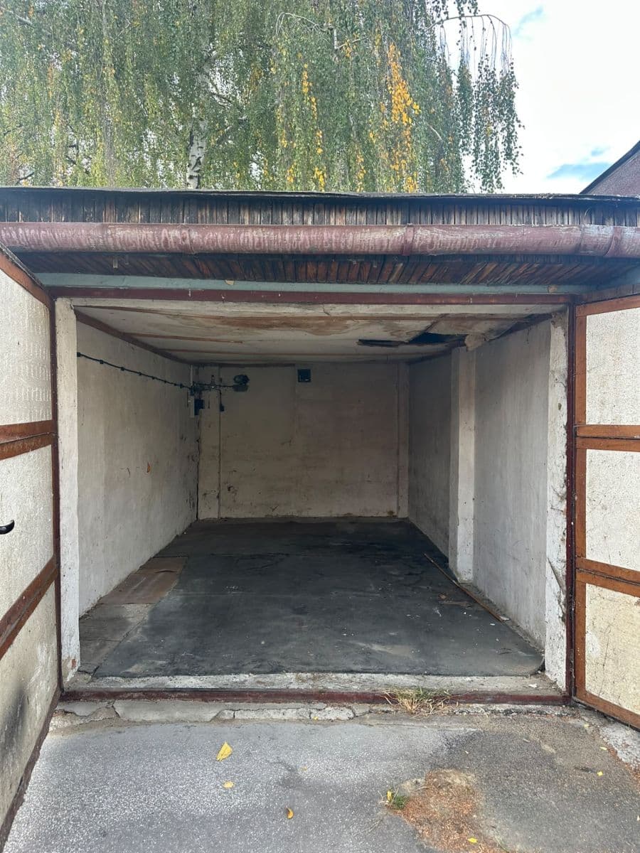 garage for sale, 18 m², Benešovo nábřeží, Zlín, Zlínský Region garage for sale, 18 m², Benešovo nábřeží, Zlín, Zlínský Region