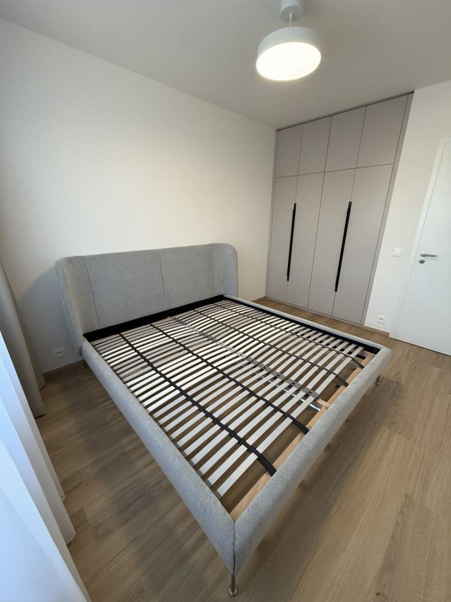 2 bedroom with open-plan kitchen flat to rent, 79 m², Laponská, Prague, Prague 2 bedroom with open-plan kitchen flat to rent, 79 m², Laponská, Prague, Prague
