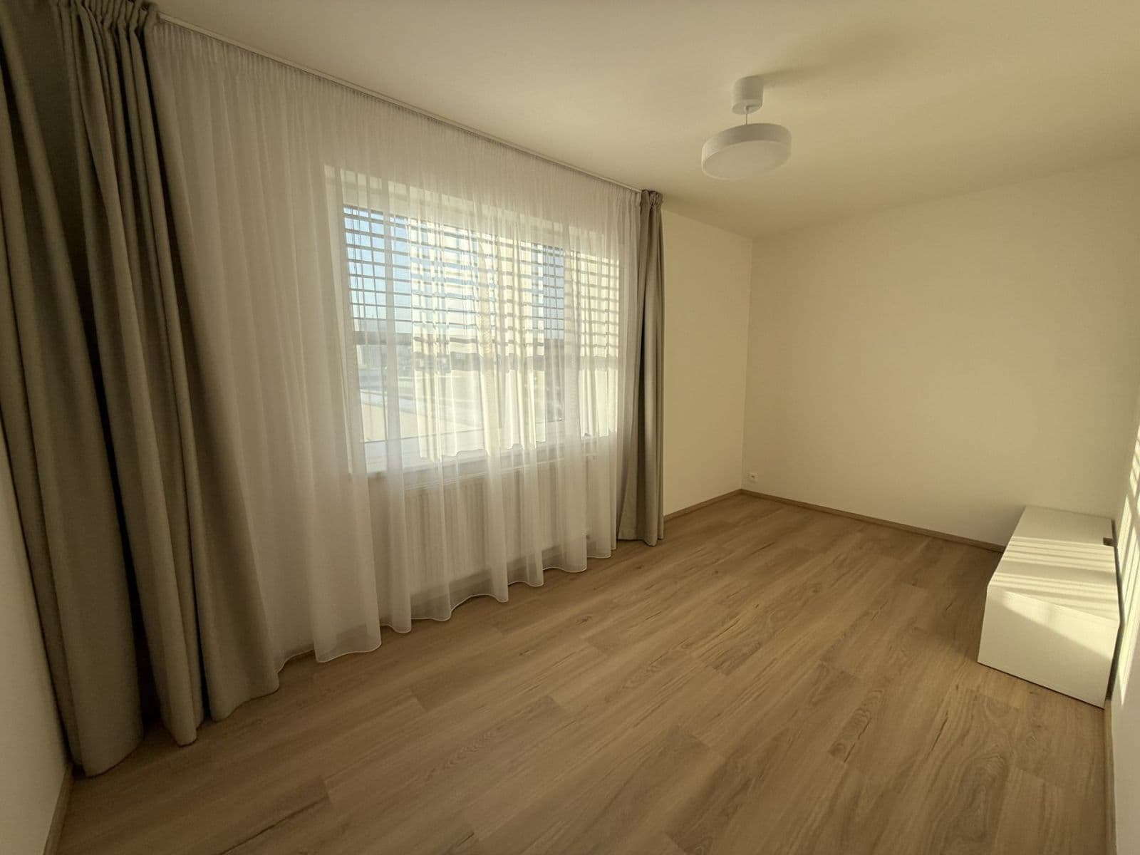 2 bedroom with open-plan kitchen flat to rent, 79 m², Laponská, Prague, Prague 2 bedroom with open-plan kitchen flat to rent, 79 m², Laponská, Prague, Prague