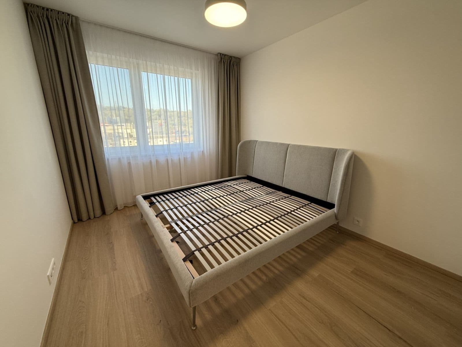 2 bedroom with open-plan kitchen flat to rent, 79 m², Laponská, Prague, Prague 2 bedroom with open-plan kitchen flat to rent, 79 m², Laponská, Prague, Prague