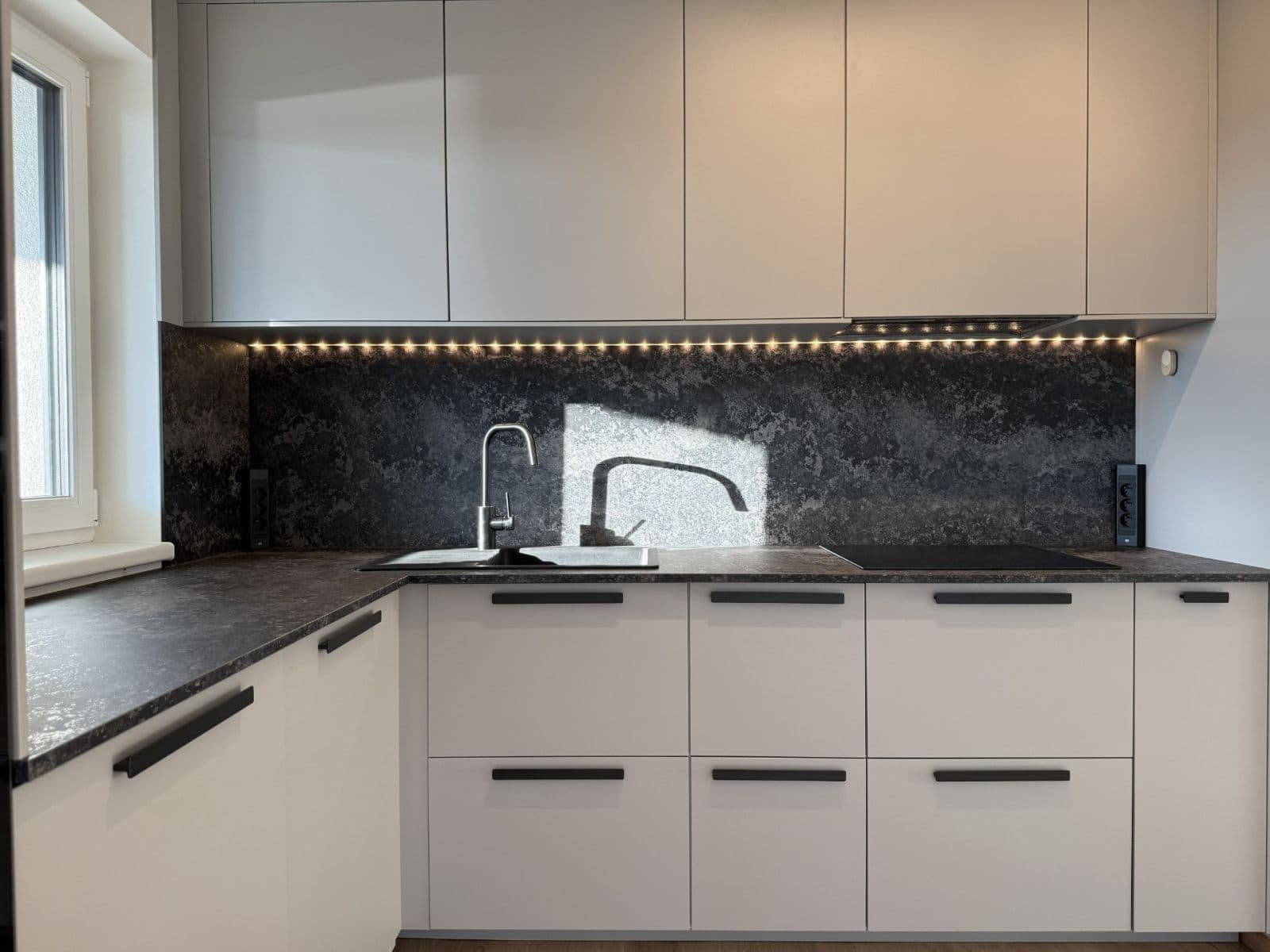 2 bedroom with open-plan kitchen flat to rent, 79 m², Laponská, Prague, Prague 2 bedroom with open-plan kitchen flat to rent, 79 m², Laponská, Prague, Prague