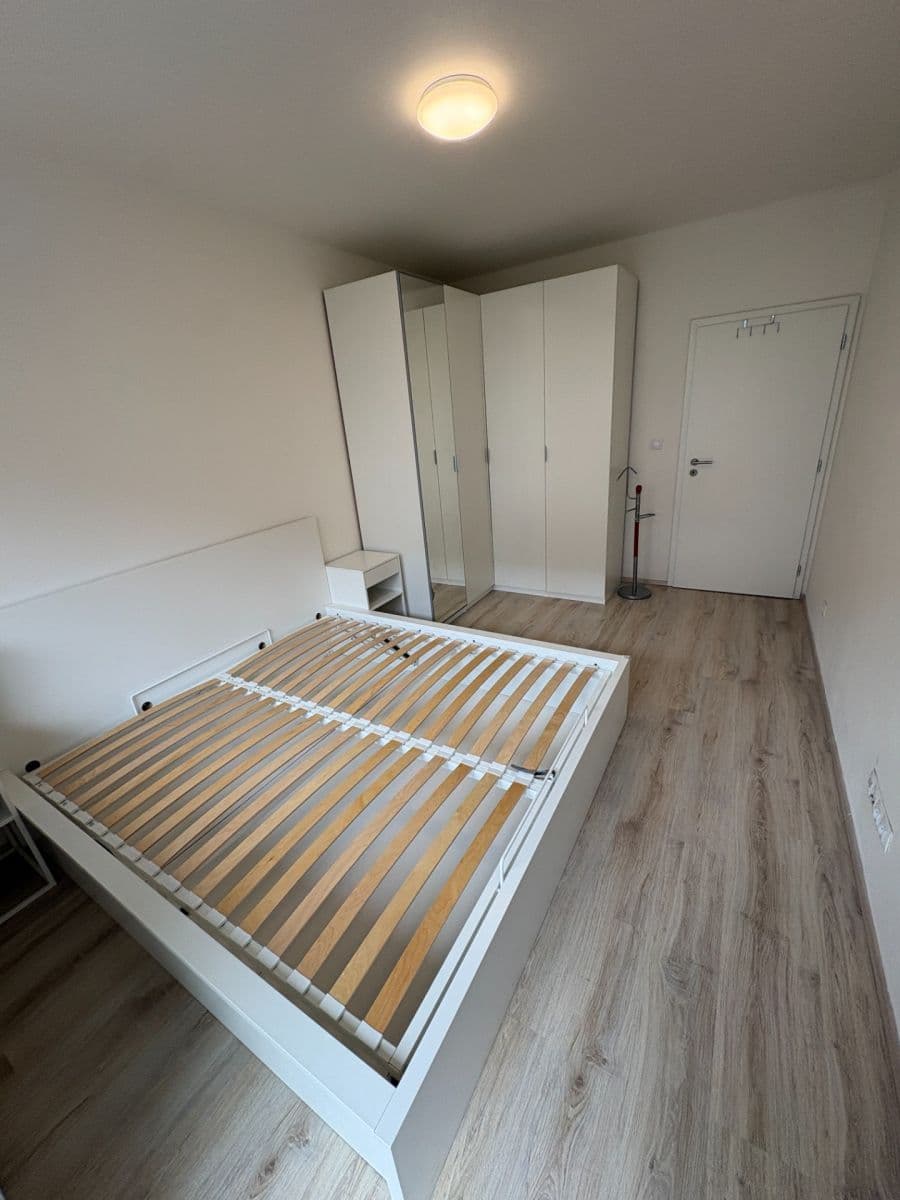 1 bedroom with open-plan kitchen flat to rent, 55 m², Tupolevova, Prague, Prague 1 bedroom with open-plan kitchen flat to rent, 55 m², Tupolevova, Prague, Prague
