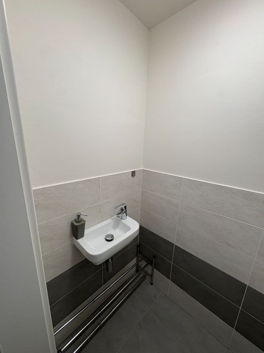 1 bedroom with open-plan kitchen flat to rent, 55 m², Tupolevova, Prague, Prague 1 bedroom with open-plan kitchen flat to rent, 55 m², Tupolevova, Prague, Prague