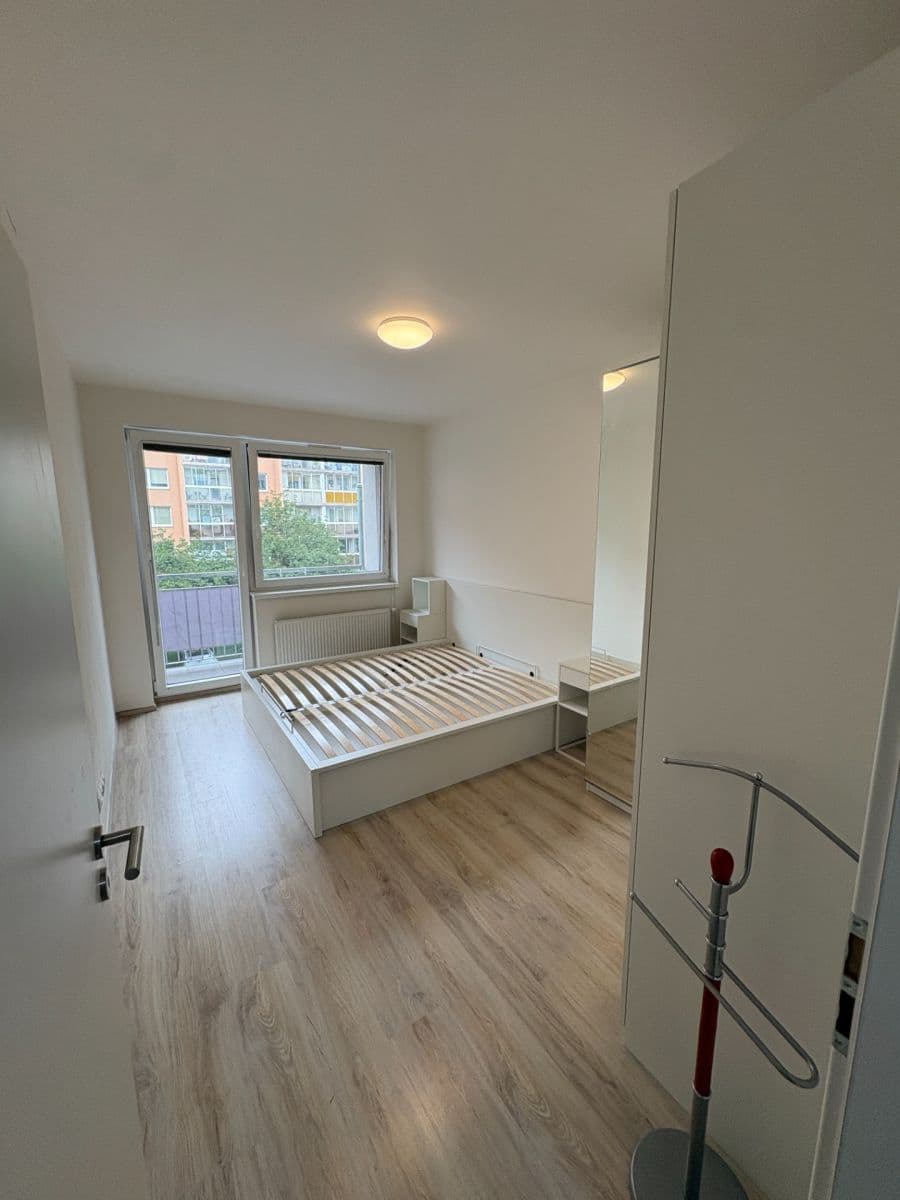 1 bedroom with open-plan kitchen flat to rent, 55 m², Tupolevova, Prague, Prague 1 bedroom with open-plan kitchen flat to rent, 55 m², Tupolevova, Prague, Prague