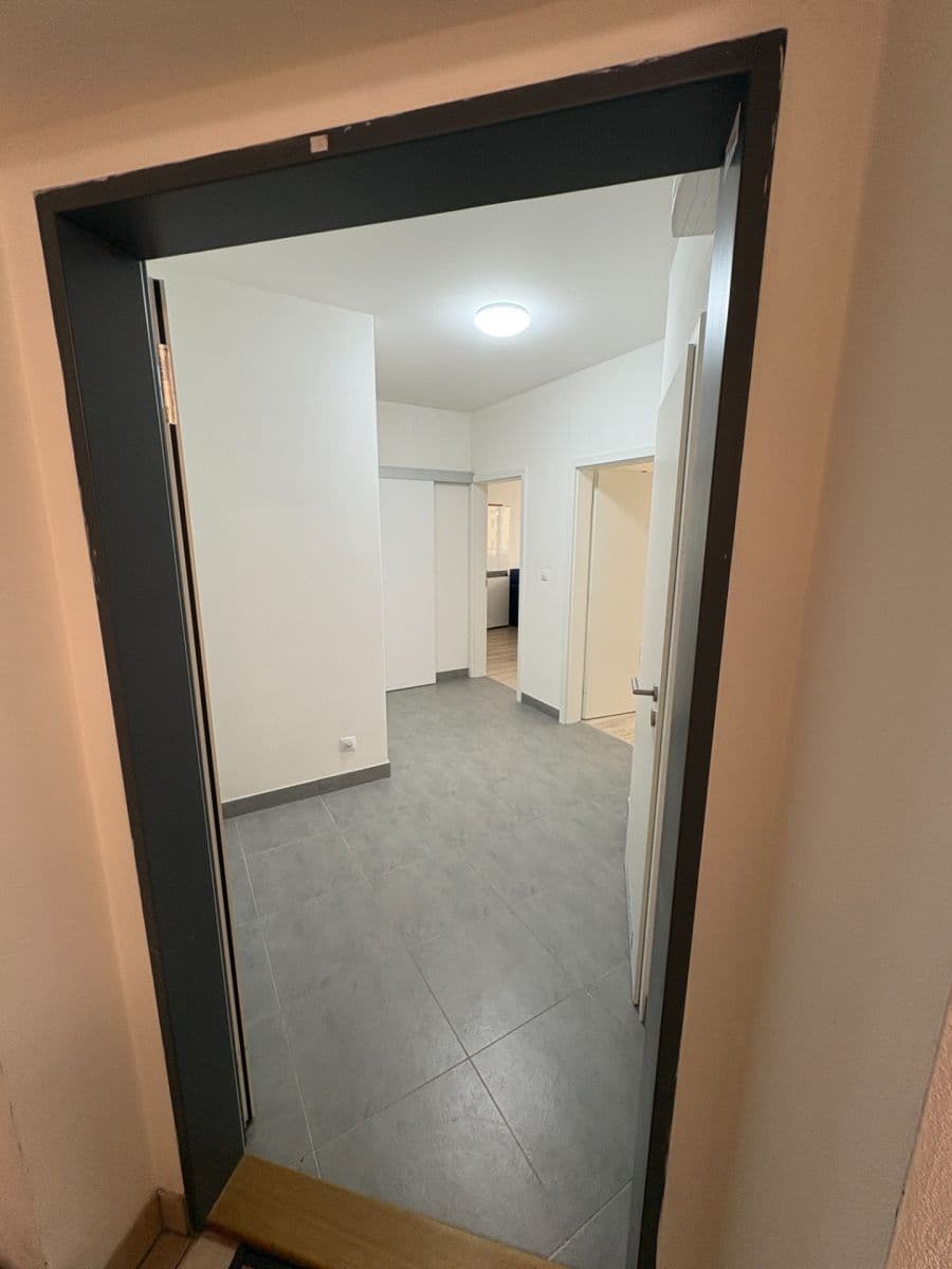 1 bedroom with open-plan kitchen flat to rent, 55 m², Tupolevova, Prague, Prague 1 bedroom with open-plan kitchen flat to rent, 55 m², Tupolevova, Prague, Prague