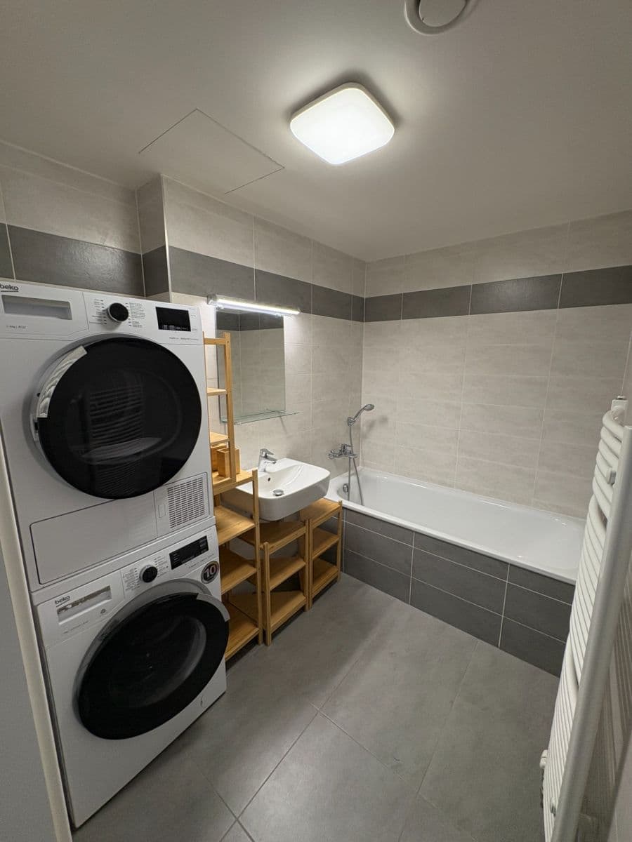 1 bedroom with open-plan kitchen flat to rent, 55 m², Tupolevova, Prague, Prague 1 bedroom with open-plan kitchen flat to rent, 55 m², Tupolevova, Prague, Prague