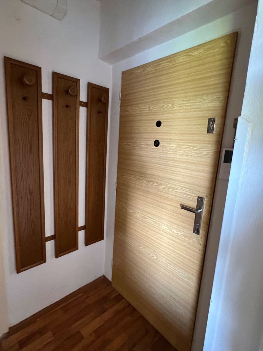 Studio flat for sale, 26 m², Plzeňská, Králův Dvůr, Středočeský Region Studio flat for sale, 26 m², Plzeňská, Králův Dvůr, Středočeský Region