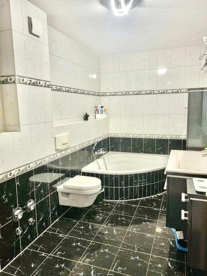 4 bedroom flat for sale, 132 m², Rüsselsheim am Main, Hesse 4 bedroom flat for sale, 132 m², Rüsselsheim am Main, Hesse