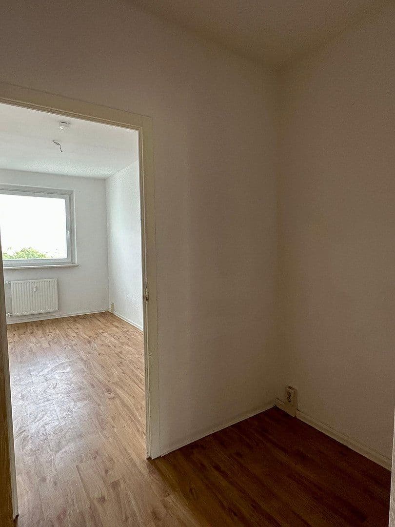 4 bedroom with open-plan kitchen flat to rent, 128 m², Otto-Worms-Straße, Gera, Thuringia 4 bedroom with open-plan kitchen flat to rent, 128 m², Otto-Worms-Straße, Gera, Thuringia