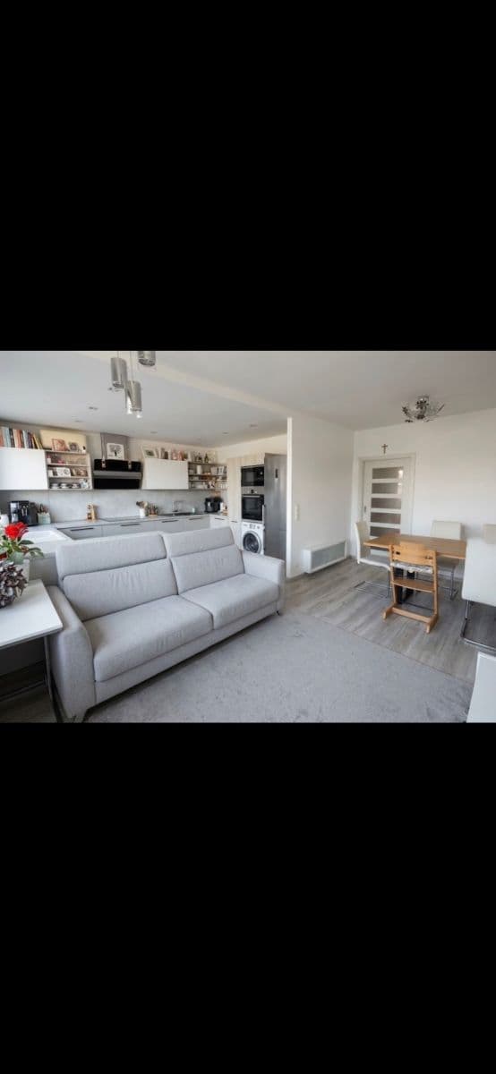 2 bedroom with open-plan kitchen flat to rent, 68 m², Kotorská, Prague, Prague 2 bedroom with open-plan kitchen flat to rent, 68 m², Kotorská, Prague, Prague