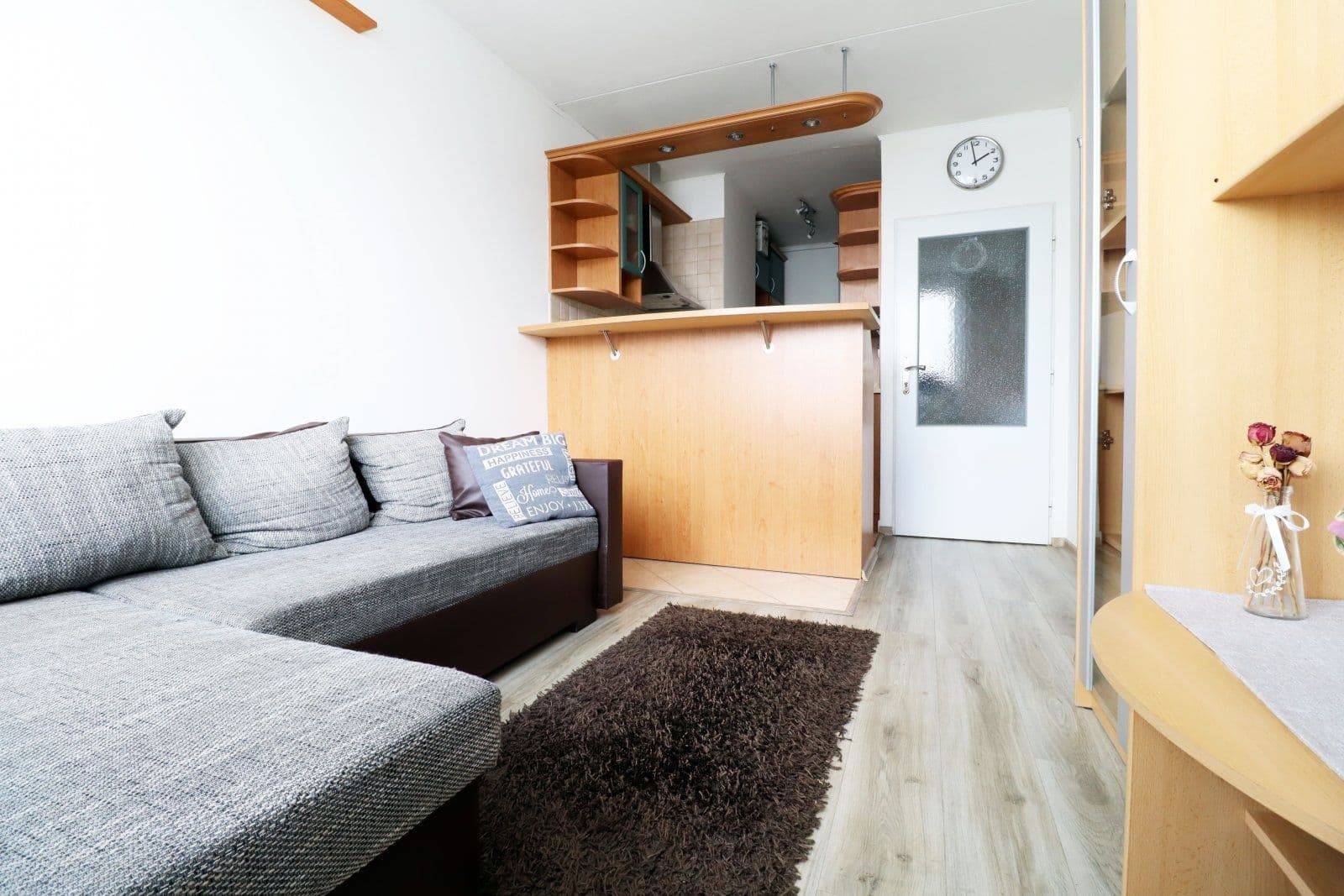 1 bedroom with open-plan kitchen flat to rent, 40 m², Makovského, Prague, Prague 1 bedroom with open-plan kitchen flat to rent, 40 m², Makovského, Prague, Prague