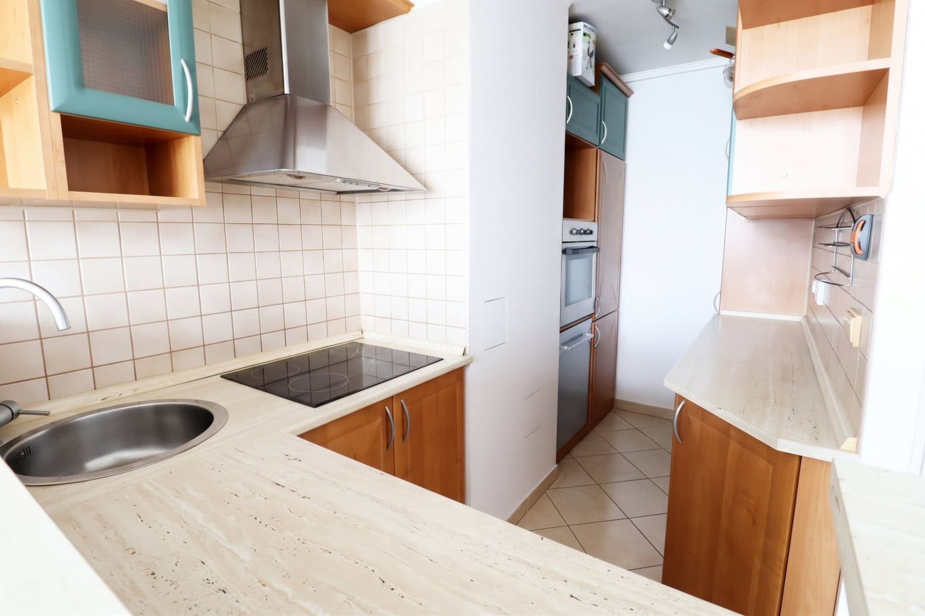 1 bedroom with open-plan kitchen flat to rent, 40 m², Makovského, Prague, Prague 1 bedroom with open-plan kitchen flat to rent, 40 m², Makovského, Prague, Prague