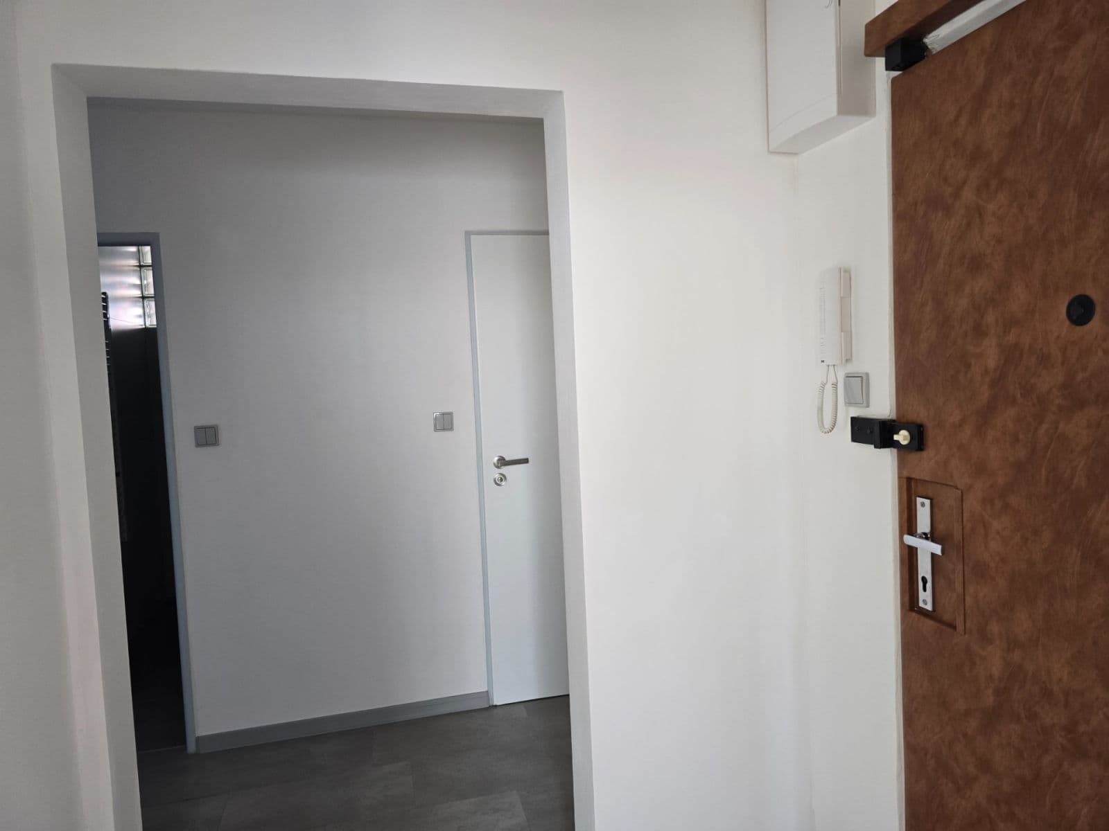 3 bedroom flat to rent, 67 m², Slancova, Prague, Prague 3 bedroom flat to rent, 67 m², Slancova, Prague, Prague