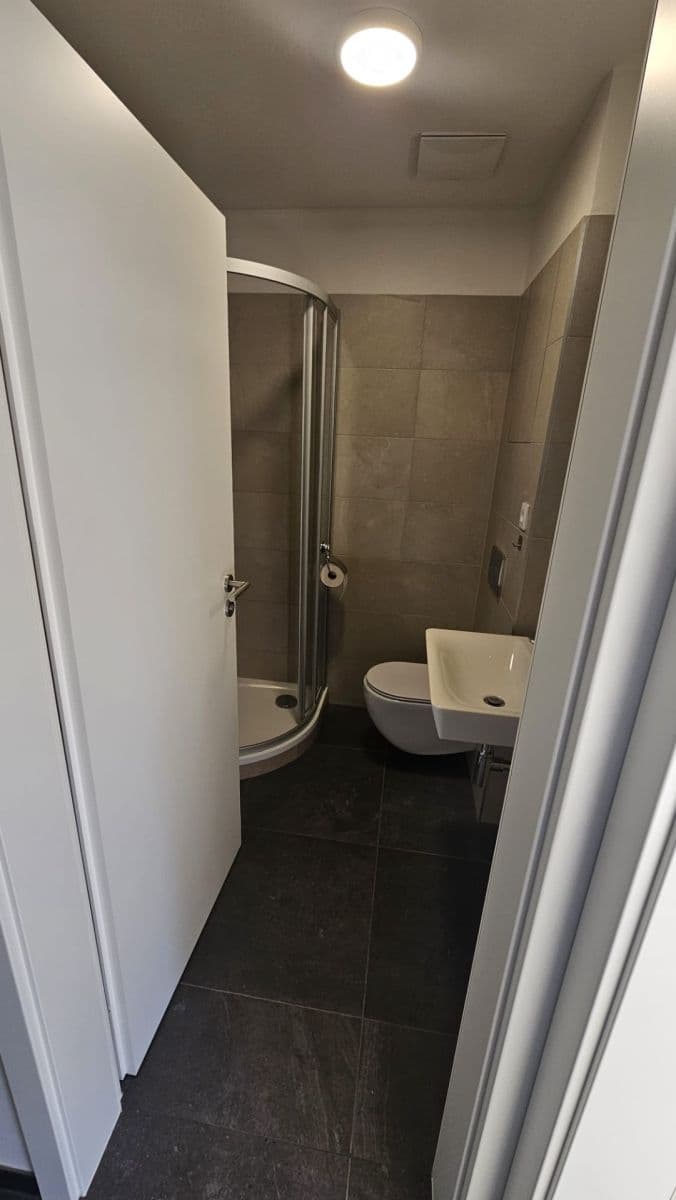 Studio flat for sale, 32 m², V Kněžívce, Tuchoměřice, Středočeský Region Studio flat for sale, 32 m², V Kněžívce, Tuchoměřice, Středočeský Region