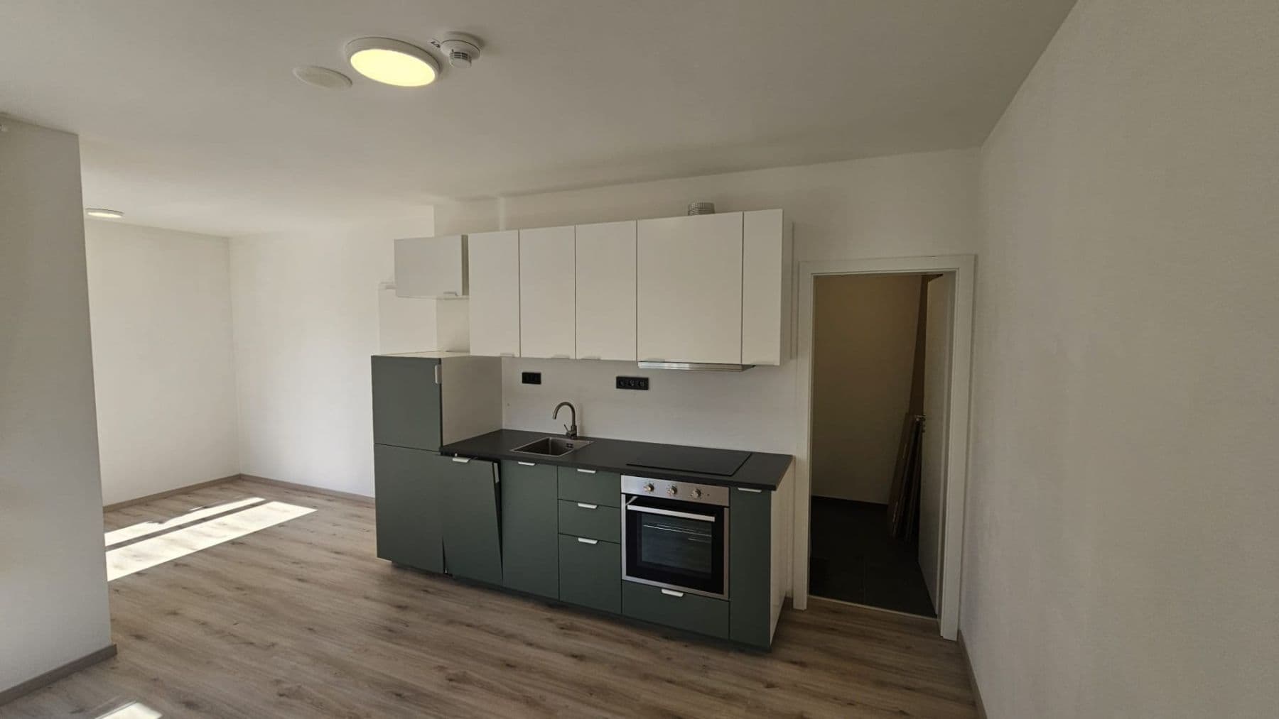 Studio flat for sale, 32 m², V Kněžívce, Tuchoměřice, Středočeský Region Studio flat for sale, 32 m², V Kněžívce, Tuchoměřice, Středočeský Region