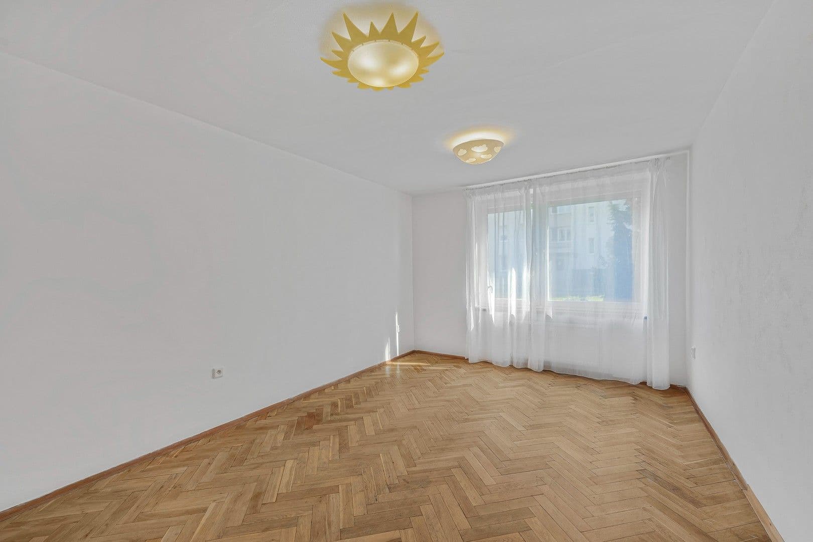 3 bedroom flat to rent, 71 m², Svépomoci, Prague, Prague 3 bedroom flat to rent, 71 m², Svépomoci, Prague, Prague