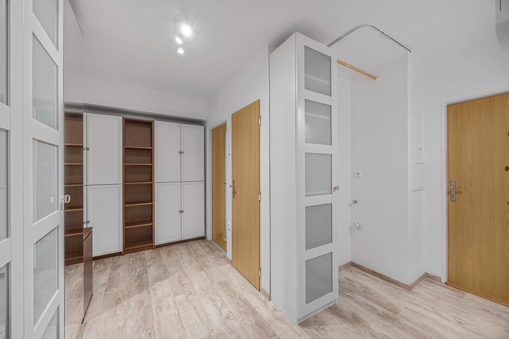 3 bedroom flat to rent, 71 m², Svépomoci, Prague, Prague 3 bedroom flat to rent, 71 m², Svépomoci, Prague, Prague