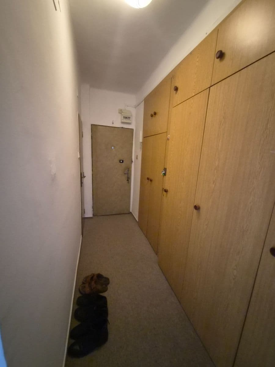2 bedroom flat to rent, 57 m², Michelangelova, Prague, Prague 2 bedroom flat to rent, 57 m², Michelangelova, Prague, Prague