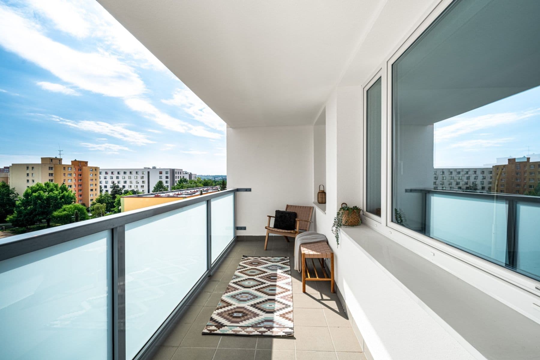 3 bedroom with open-plan kitchen flat for sale, 77 m², Zelenohorská, Prague, Prague 3 bedroom with open-plan kitchen flat for sale, 77 m², Zelenohorská, Prague, Prague