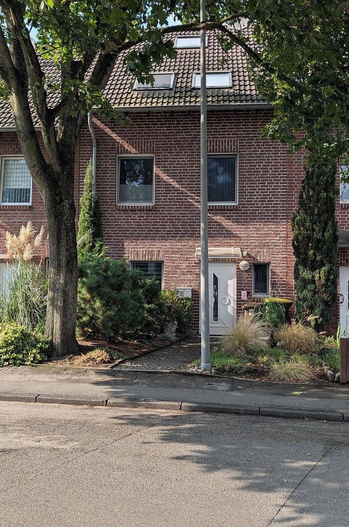 house for sale, 123 m², Oberhausen, North Rhine-Westphalia house for sale, 123 m², Oberhausen, North Rhine-Westphalia