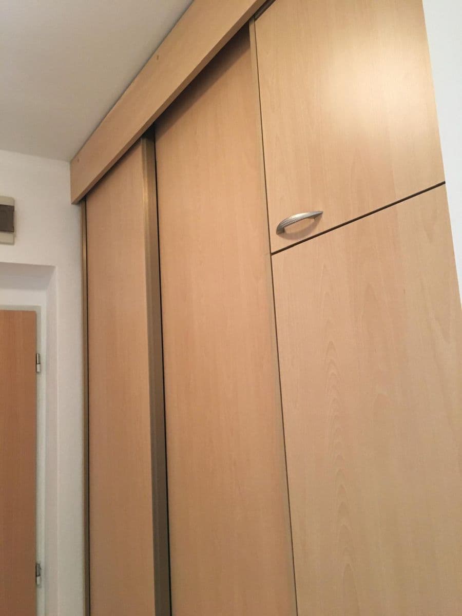 1 bedroom with open-plan kitchen flat to rent, 43 m², Jaroslava Foglara, Prague, Prague 1 bedroom with open-plan kitchen flat to rent, 43 m², Jaroslava Foglara, Prague, Prague