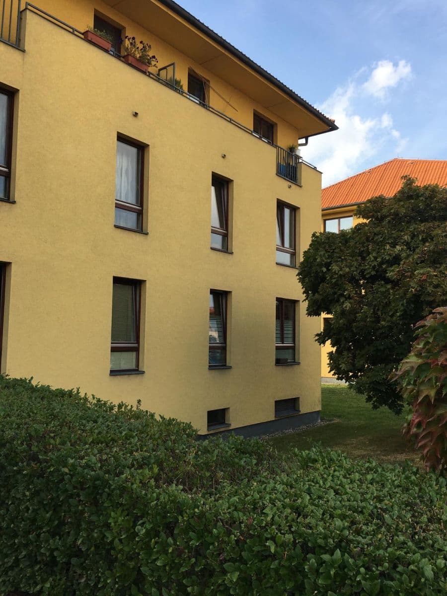 1 bedroom with open-plan kitchen flat to rent, 43 m², Jaroslava Foglara, Prague, Prague 1 bedroom with open-plan kitchen flat to rent, 43 m², Jaroslava Foglara, Prague, Prague