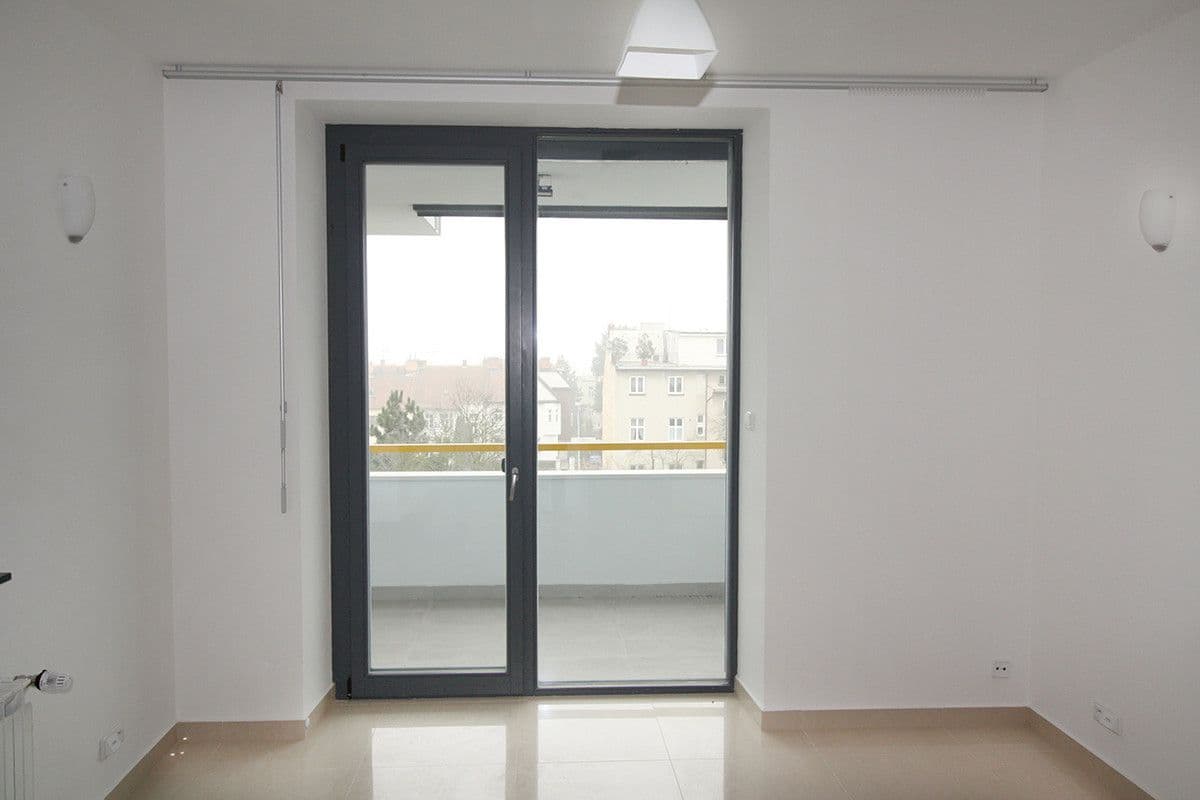 1 bedroom with open-plan kitchen flat to rent, 44 m², Soukopova, Brno, Jihomoravský Region 1 bedroom with open-plan kitchen flat to rent, 44 m², Soukopova, Brno, Jihomoravský Region