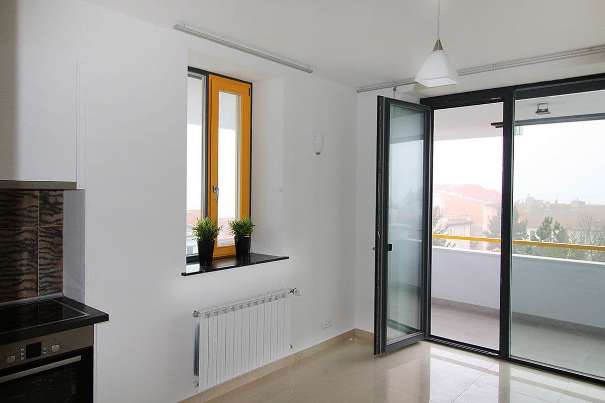 1 bedroom with open-plan kitchen flat to rent, 44 m², Soukopova, Brno, Jihomoravský Region 1 bedroom with open-plan kitchen flat to rent, 44 m², Soukopova, Brno, Jihomoravský Region