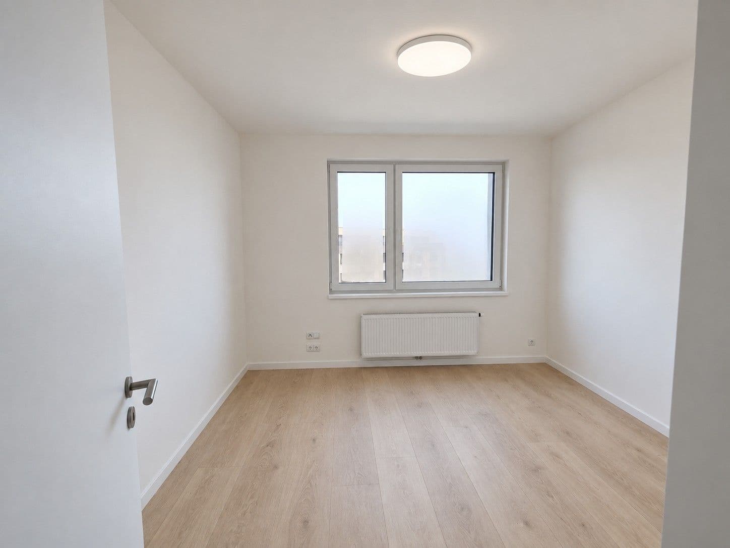 3 bedroom with open-plan kitchen flat to rent, 100 m², Gollové, Prague, Prague 3 bedroom with open-plan kitchen flat to rent, 100 m², Gollové, Prague, Prague