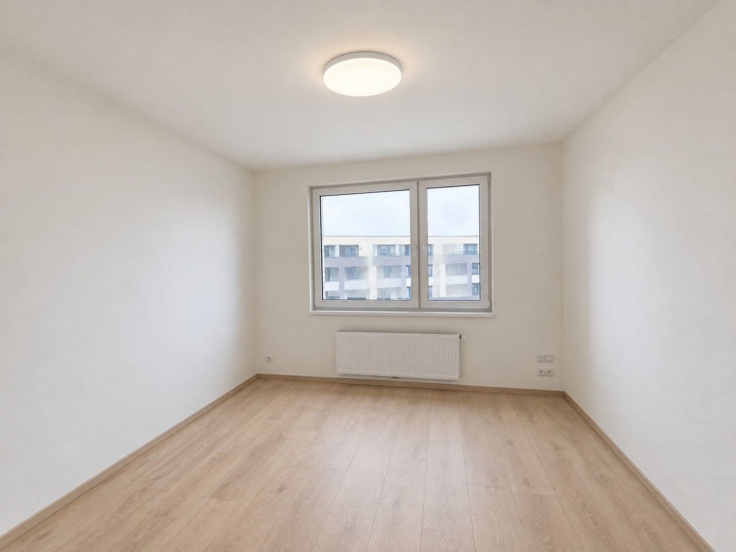 3 bedroom with open-plan kitchen flat to rent, 100 m², Gollové, Prague, Prague 3 bedroom with open-plan kitchen flat to rent, 100 m², Gollové, Prague, Prague