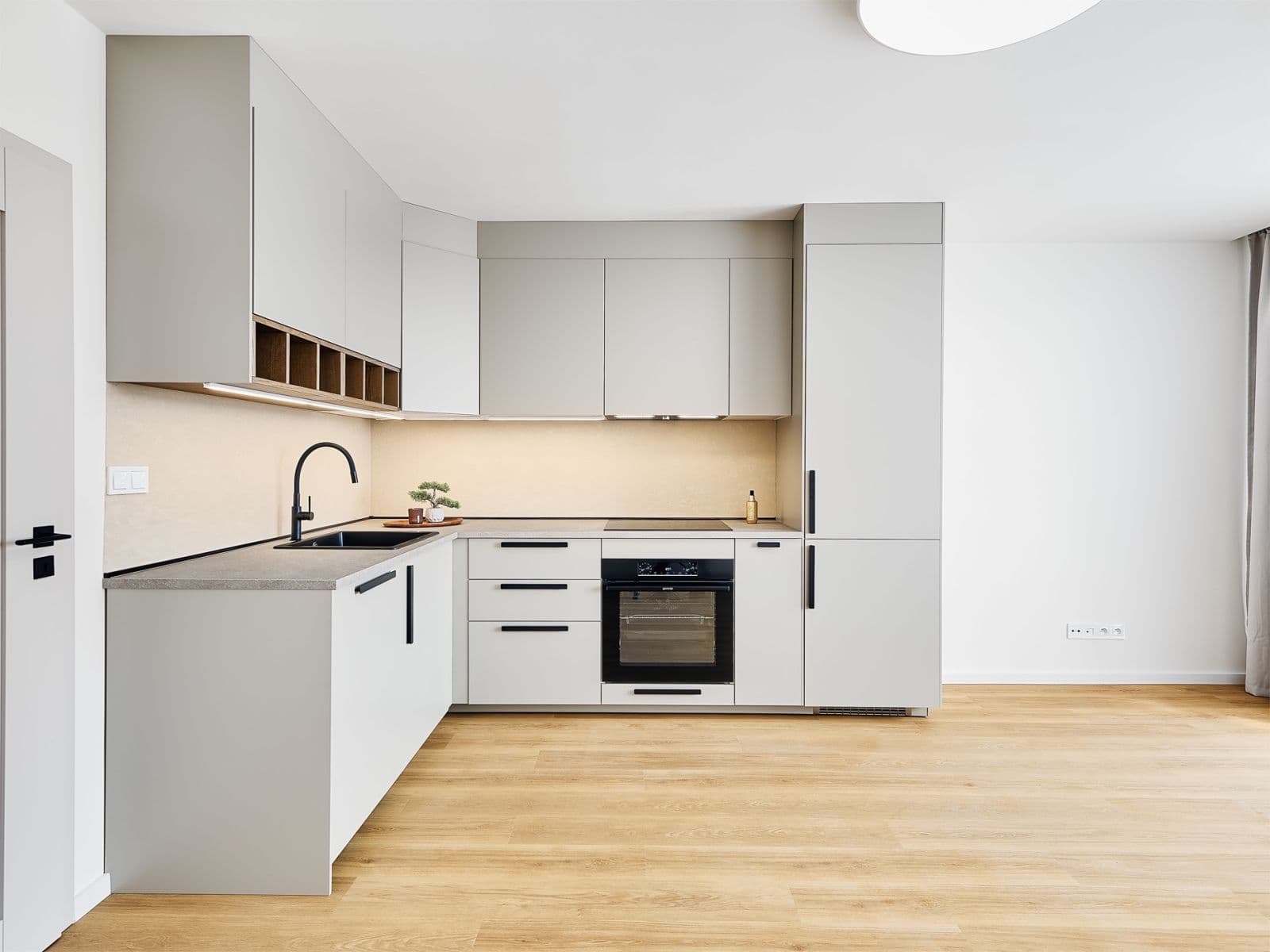 3 bedroom with open-plan kitchen flat for sale, 81 m², Urbánkova, Prague, Prague 3 bedroom with open-plan kitchen flat for sale, 81 m², Urbánkova, Prague, Prague
