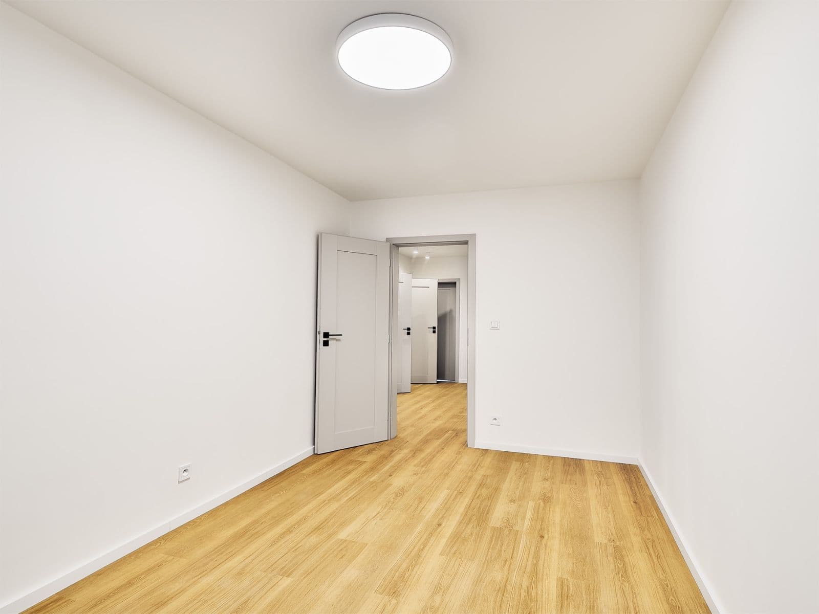 3 bedroom with open-plan kitchen flat for sale, 81 m², Urbánkova, Prague, Prague 3 bedroom with open-plan kitchen flat for sale, 81 m², Urbánkova, Prague, Prague