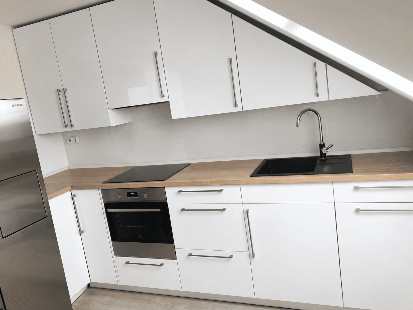 1 bedroom with open-plan kitchen flat to rent, 81 m², Bubenská, Prague, Prague 1 bedroom with open-plan kitchen flat to rent, 81 m², Bubenská, Prague, Prague