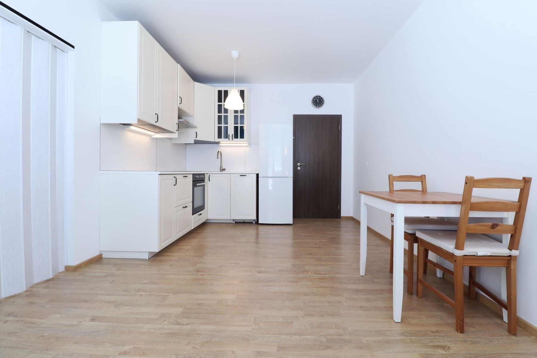 1 bedroom with open-plan kitchen flat to rent, 43 m², Makedonská, Prague, Prague 1 bedroom with open-plan kitchen flat to rent, 43 m², Makedonská, Prague, Prague