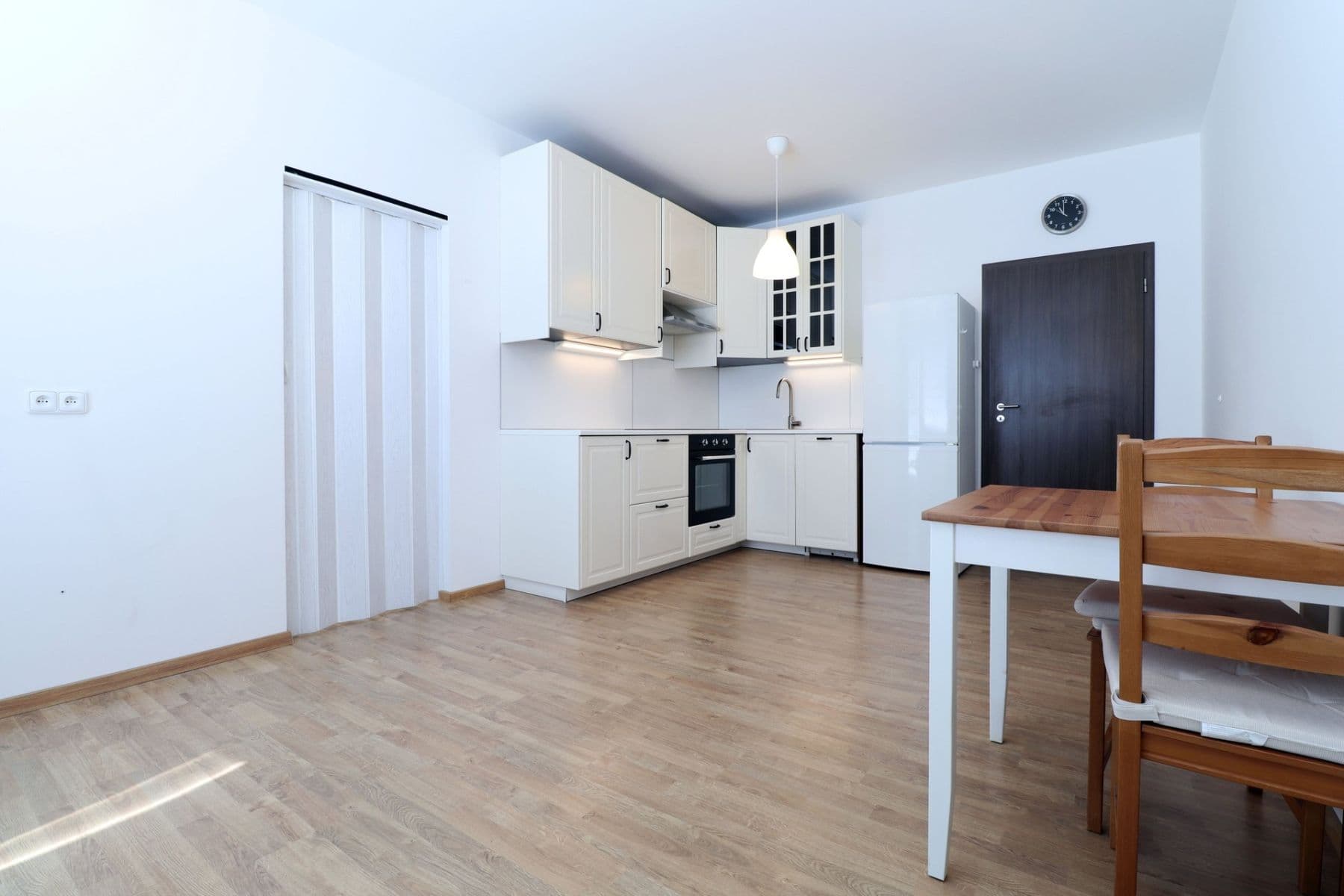 1 bedroom with open-plan kitchen flat to rent, 43 m², Makedonská, Prague, Prague 1 bedroom with open-plan kitchen flat to rent, 43 m², Makedonská, Prague, Prague