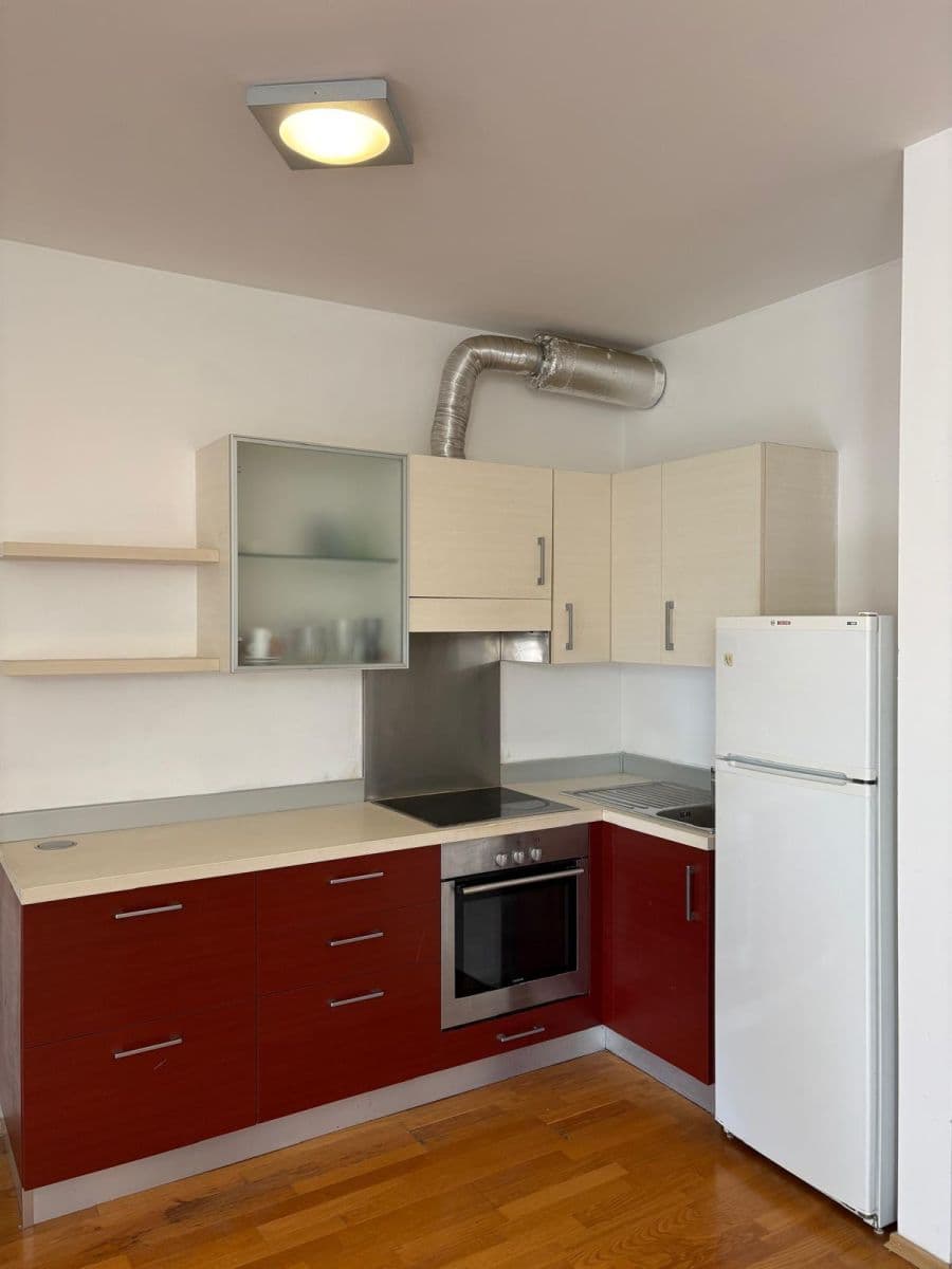 Studio flat to rent, 47 m², Varhulíkové, Prague, Prague Studio flat to rent, 47 m², Varhulíkové, Prague, Prague