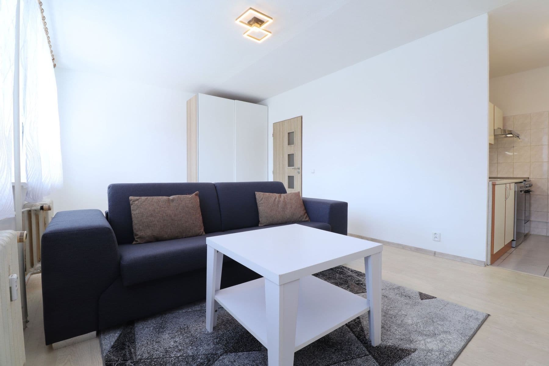 Studio flat to rent, 33 m², Vít. Nezvala, Kladno, Středočeský Region Studio flat to rent, 33 m², Vít. Nezvala, Kladno, Středočeský Region