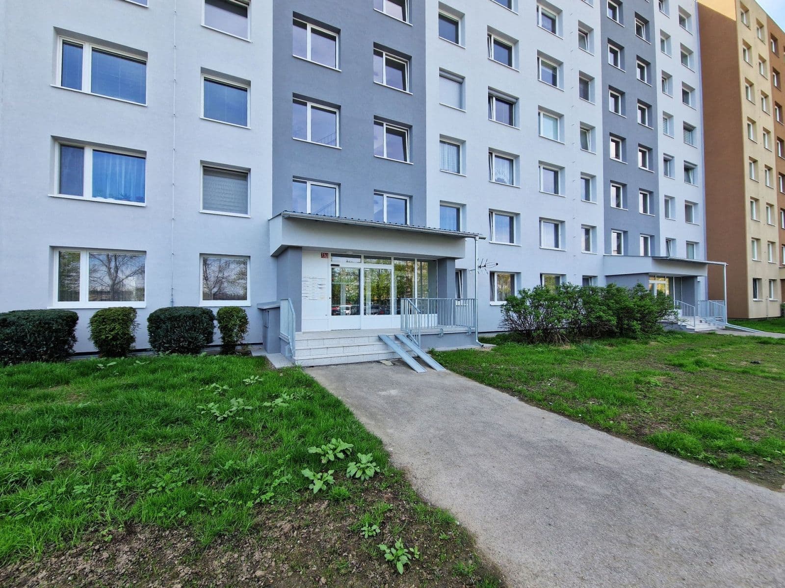 Studio flat to rent, 33 m², Vít. Nezvala, Kladno, Středočeský Region Studio flat to rent, 33 m², Vít. Nezvala, Kladno, Středočeský Region