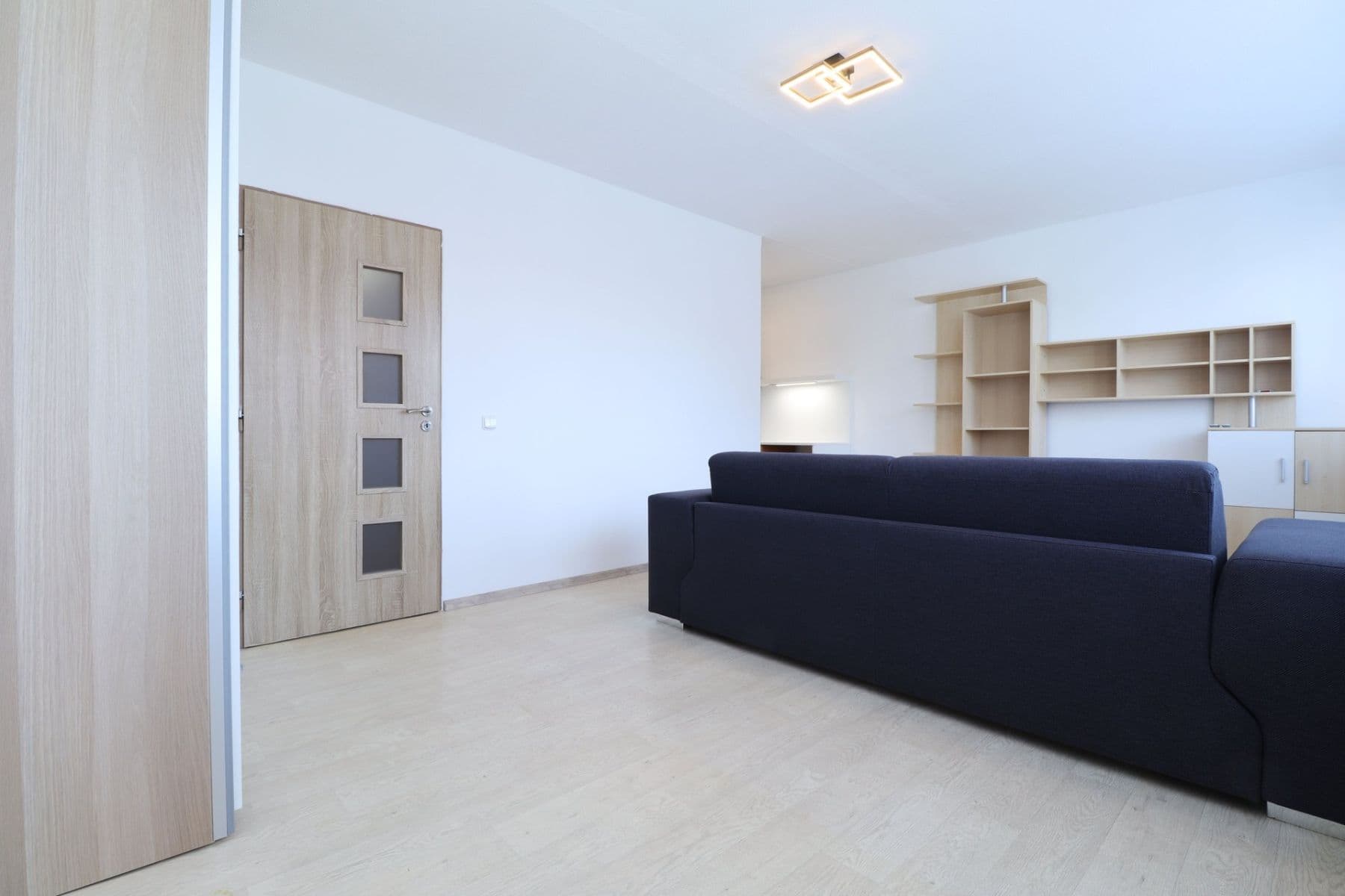 Studio flat to rent, 33 m², Vít. Nezvala, Kladno, Středočeský Region Studio flat to rent, 33 m², Vít. Nezvala, Kladno, Středočeský Region